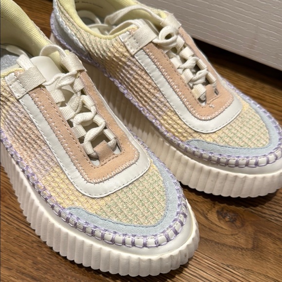 Dolce Vita Sneakers in Pastel Tones size 8 - Picture 10 of 11